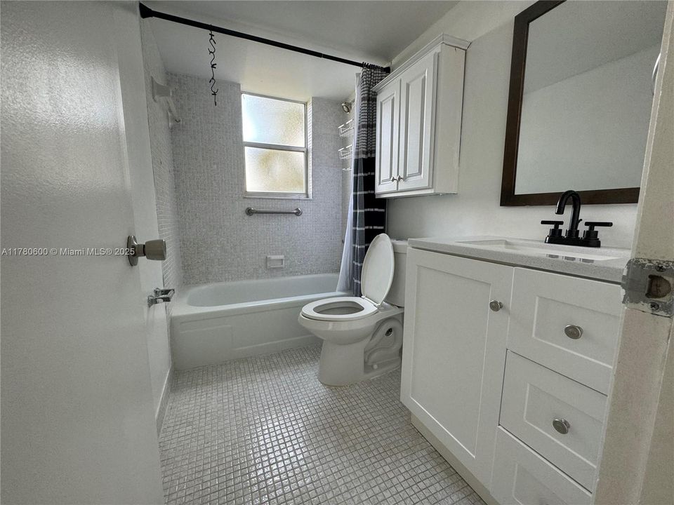 Недавно арендовано: $1,950 (2 спален, 2 ванн, 1000 Квадратных фут)