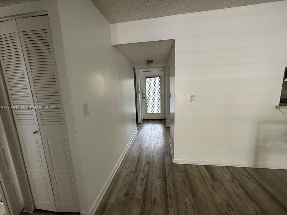 Недавно арендовано: $1,950 (2 спален, 2 ванн, 1000 Квадратных фут)