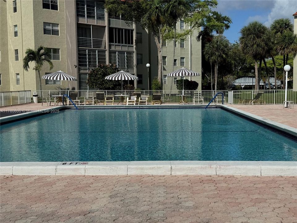 Недавно арендовано: $1,950 (2 спален, 2 ванн, 1000 Квадратных фут)