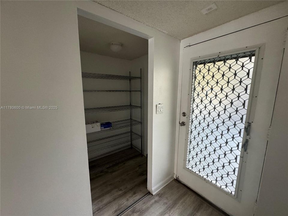 Недавно арендовано: $1,950 (2 спален, 2 ванн, 1000 Квадратных фут)