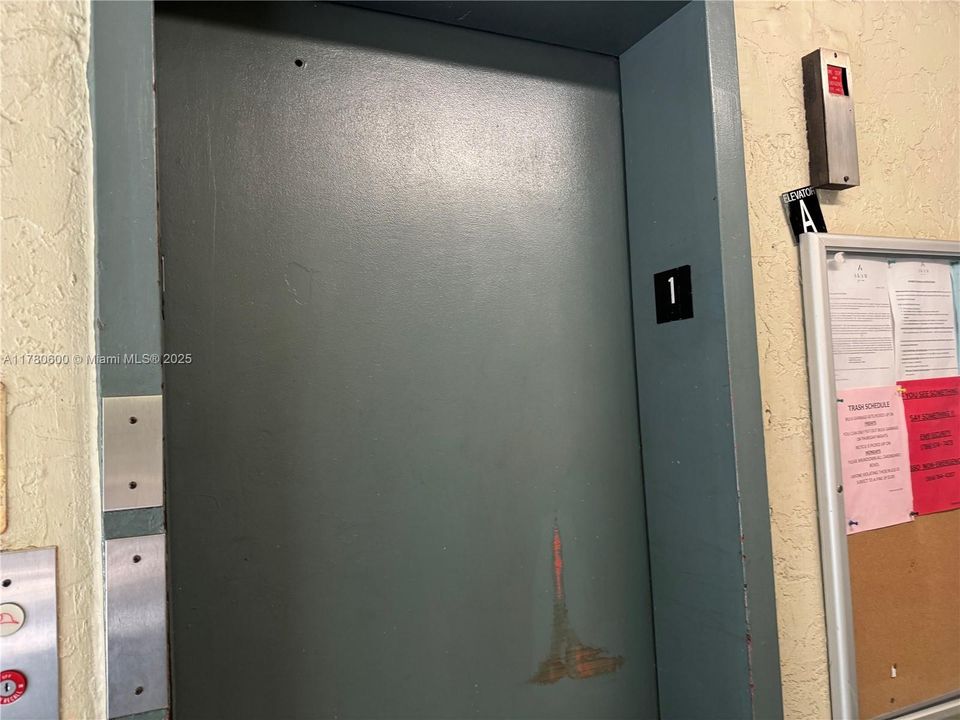 Недавно арендовано: $1,950 (2 спален, 2 ванн, 1000 Квадратных фут)