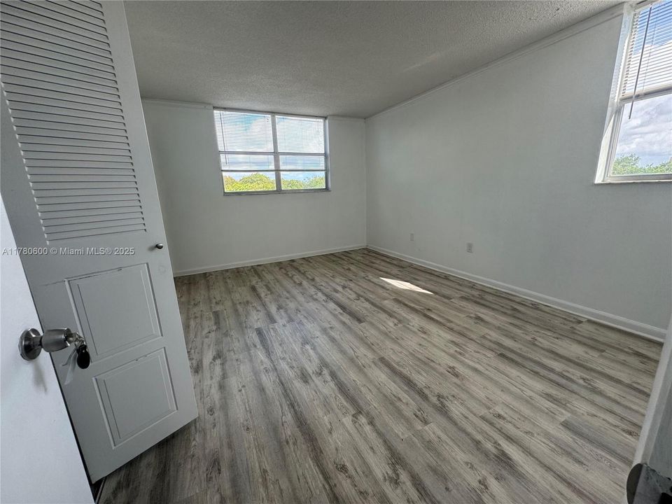 Недавно арендовано: $1,950 (2 спален, 2 ванн, 1000 Квадратных фут)