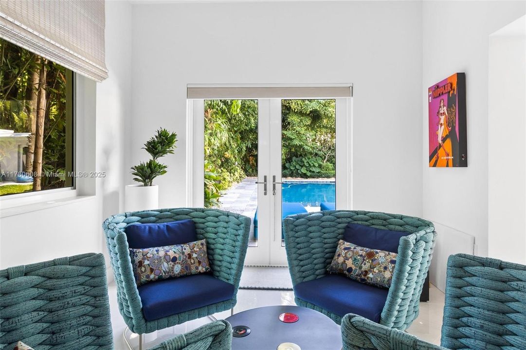 Active With Contract: $4,499,000 (4 beds, 4 baths, 3725 Square Feet)