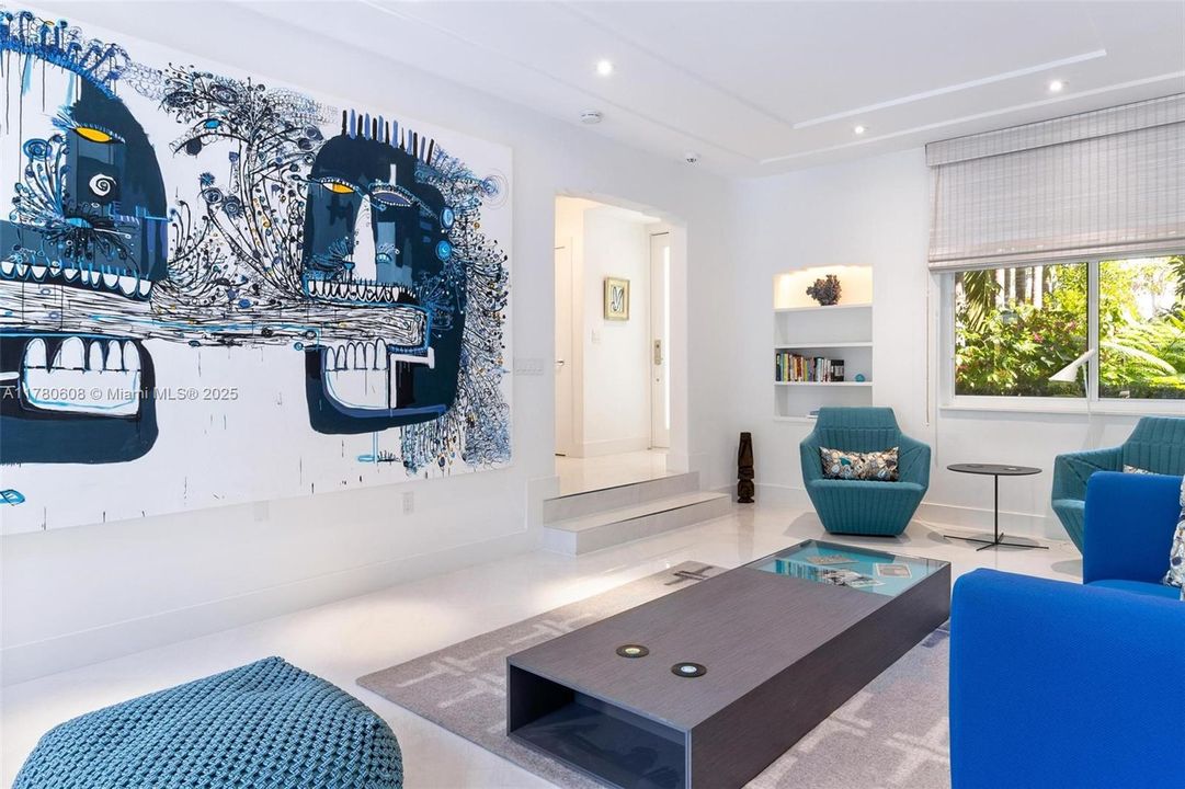 Active With Contract: $4,499,000 (4 beds, 4 baths, 3725 Square Feet)