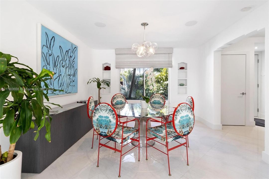 Active With Contract: $4,499,000 (4 beds, 4 baths, 3725 Square Feet)