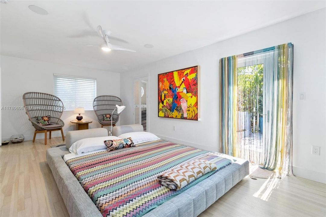 Active With Contract: $4,499,000 (4 beds, 4 baths, 3725 Square Feet)