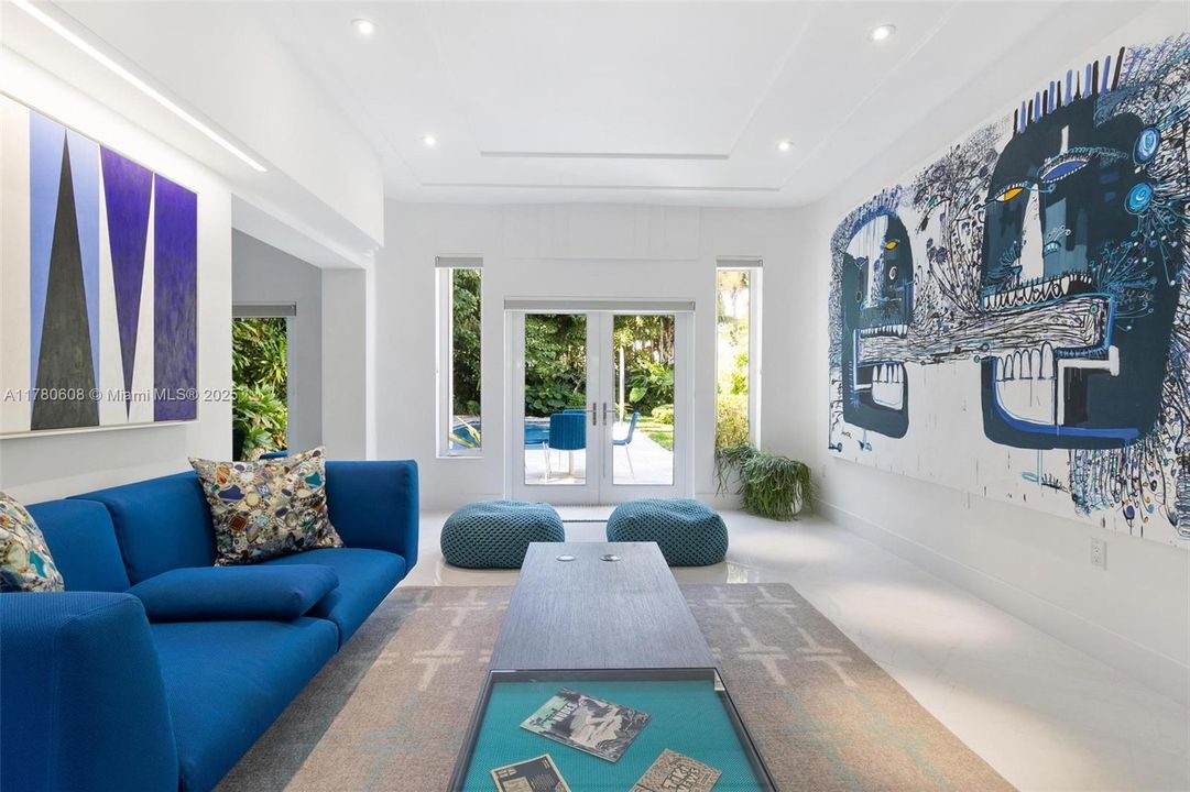 Active With Contract: $4,499,000 (4 beds, 4 baths, 3725 Square Feet)