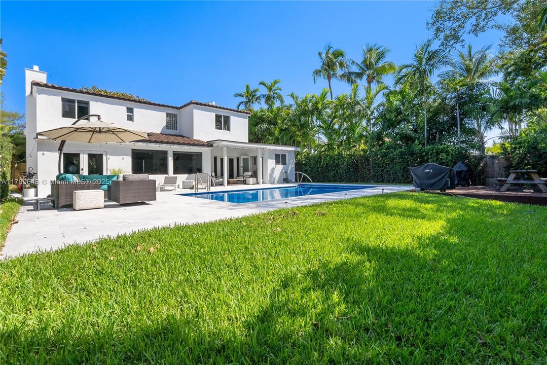 For Sale: $3,190,000 (4 beds, 4 baths, 2982 Square Feet)