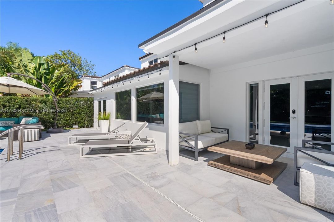 For Sale: $3,190,000 (4 beds, 4 baths, 2982 Square Feet)