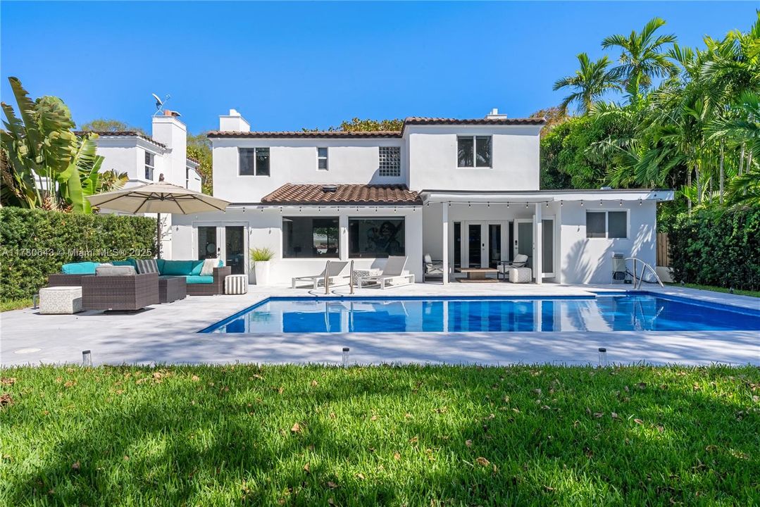For Sale: $3,190,000 (4 beds, 4 baths, 2982 Square Feet)