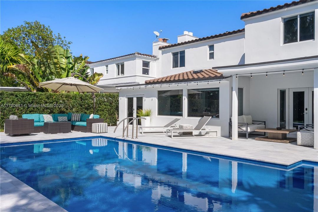 For Sale: $3,190,000 (4 beds, 4 baths, 2982 Square Feet)