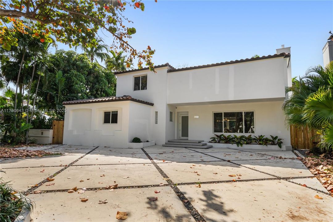 For Sale: $3,190,000 (4 beds, 4 baths, 2982 Square Feet)