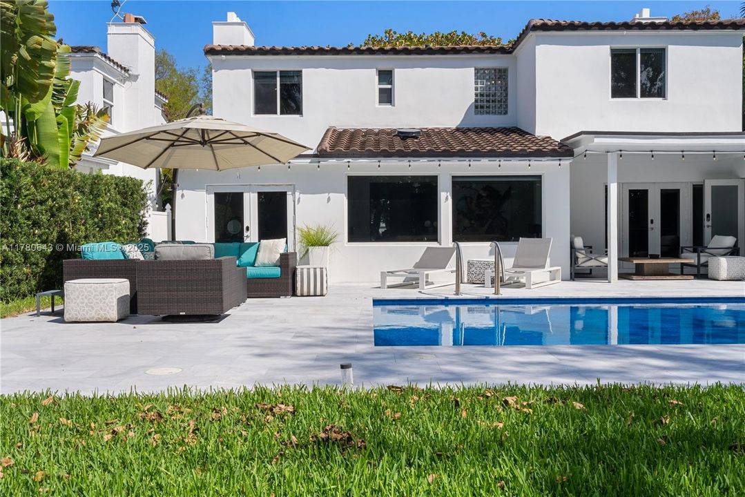 For Sale: $3,190,000 (4 beds, 4 baths, 2982 Square Feet)