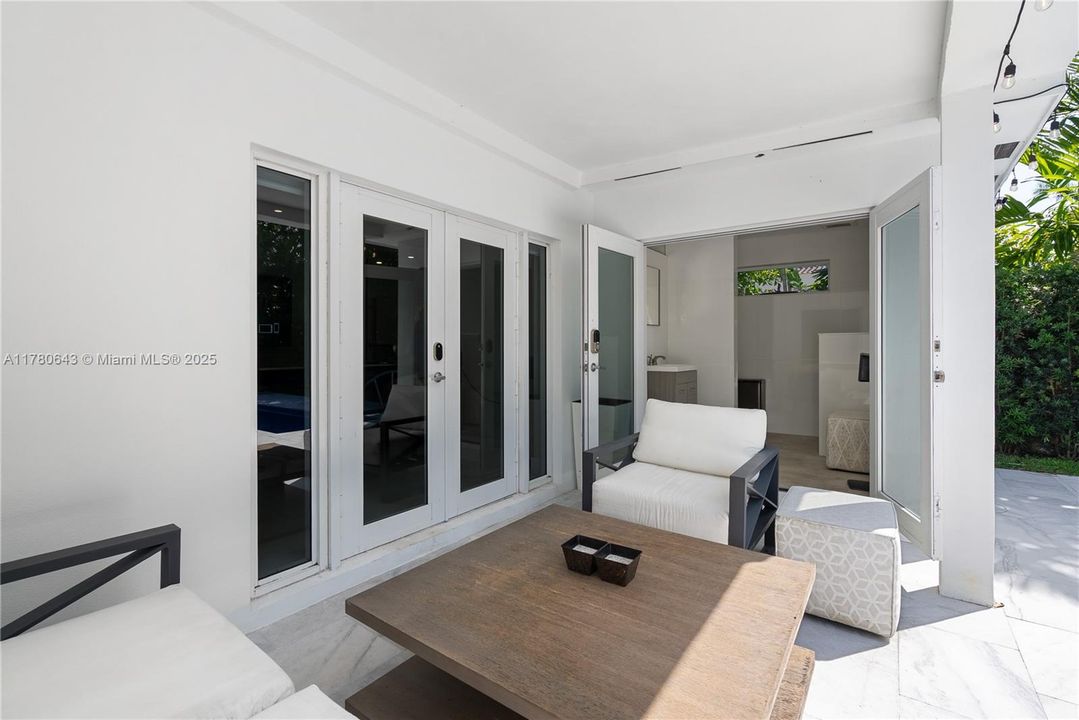 For Sale: $3,190,000 (4 beds, 4 baths, 2982 Square Feet)