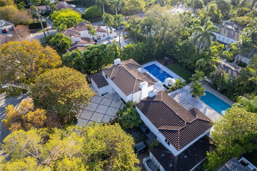 For Sale: $3,190,000 (4 beds, 4 baths, 2982 Square Feet)