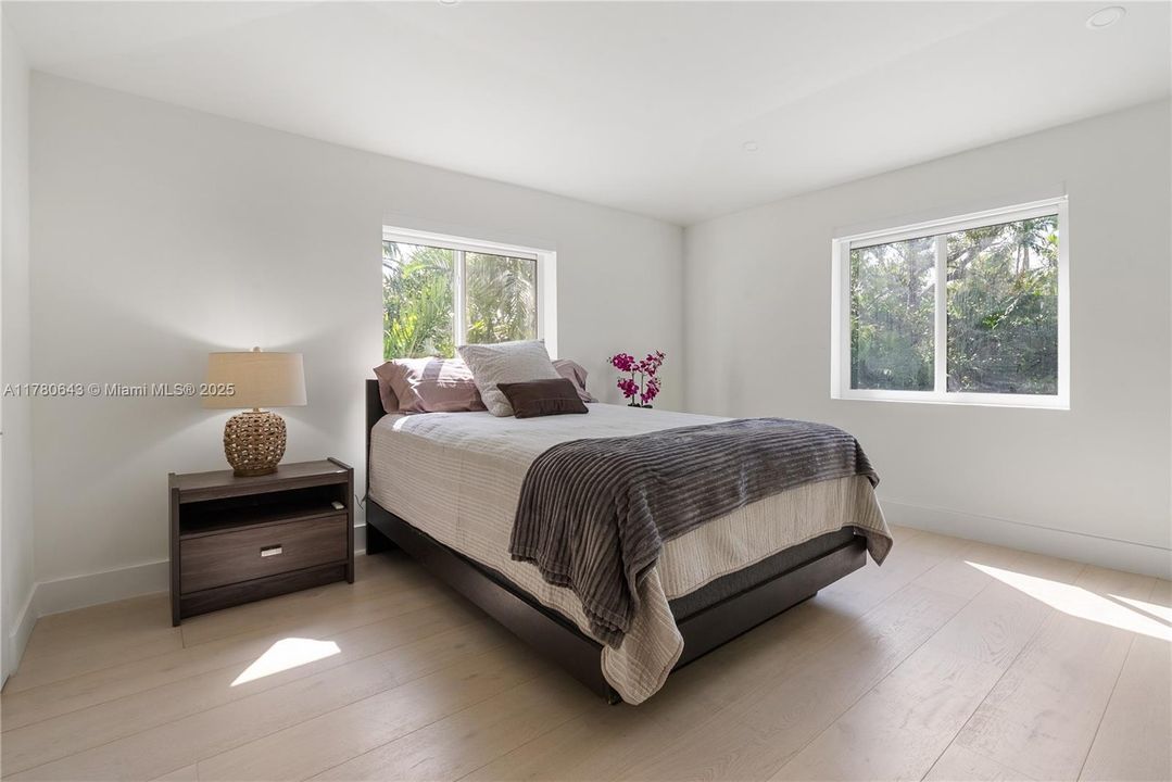 For Sale: $3,190,000 (4 beds, 4 baths, 2982 Square Feet)