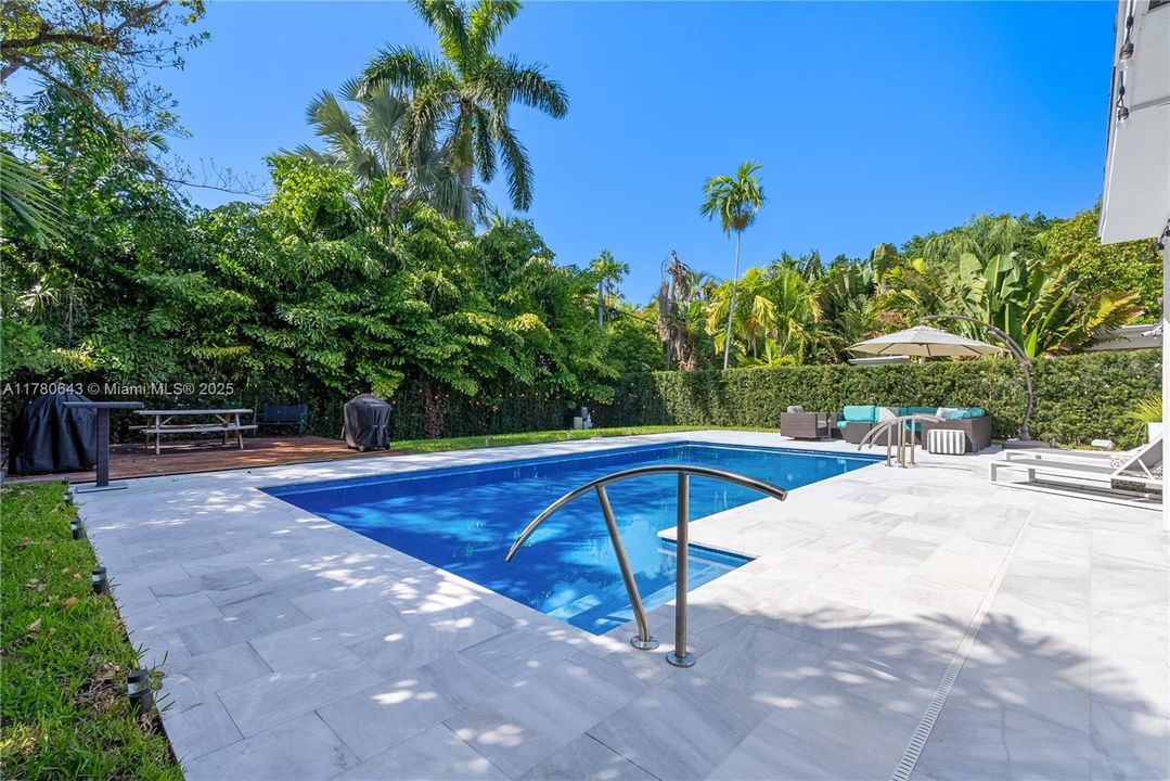 For Sale: $3,190,000 (4 beds, 4 baths, 2982 Square Feet)
