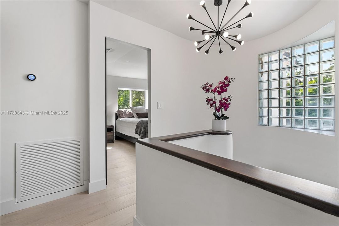 For Sale: $3,190,000 (4 beds, 4 baths, 2982 Square Feet)