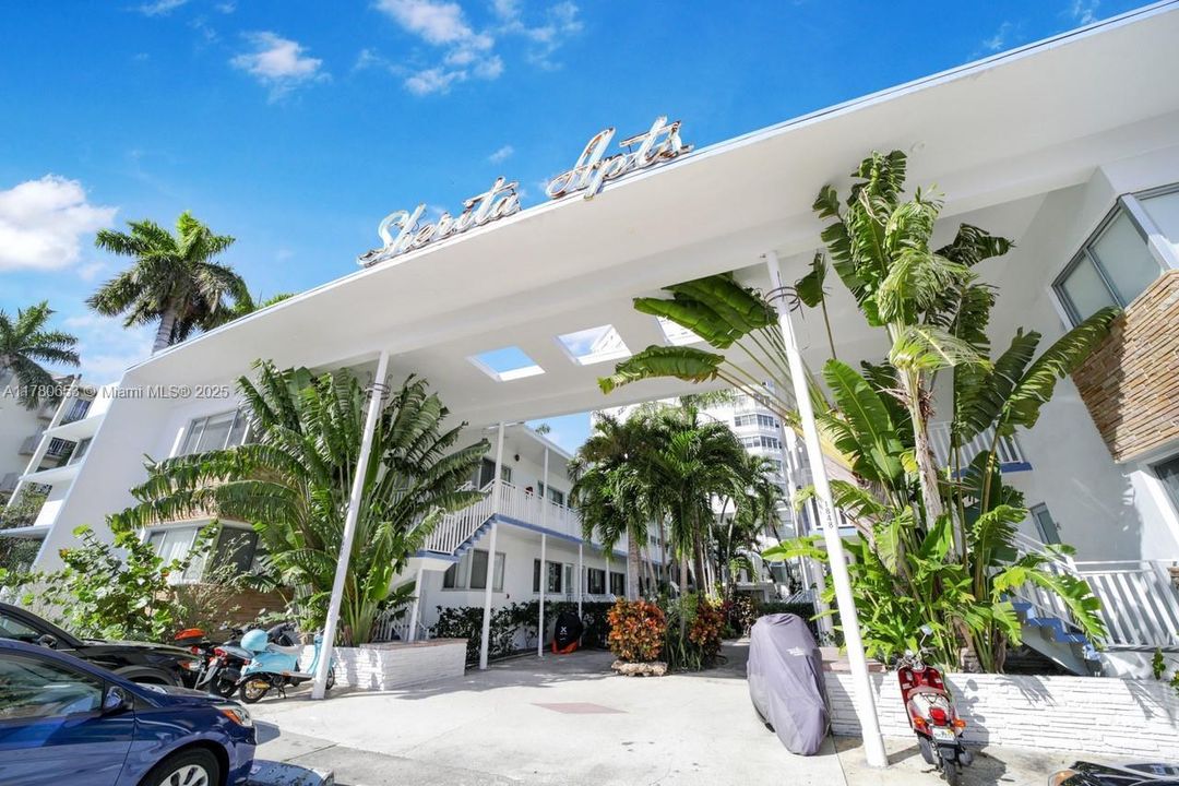 Недавно продано: $319,000 (1 спален, 1 ванн, 496 Квадратных фут)