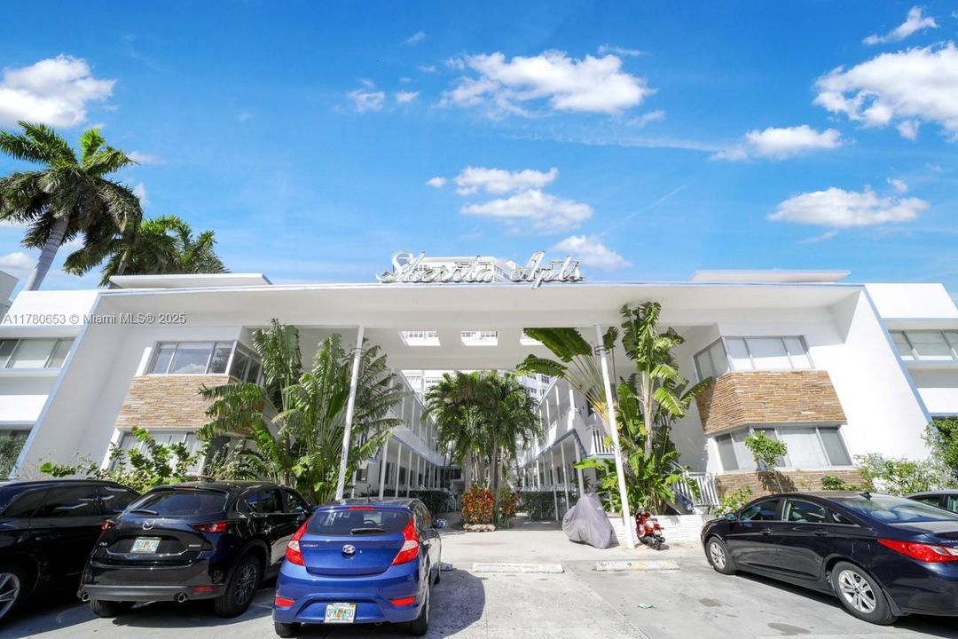 Недавно продано: $319,000 (1 спален, 1 ванн, 496 Квадратных фут)