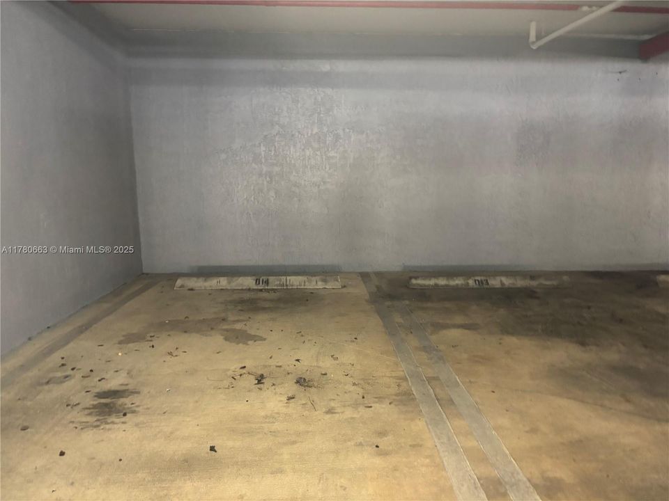 Recently Sold: $385,000 (1 beds, 1 baths, 880 Square Feet)