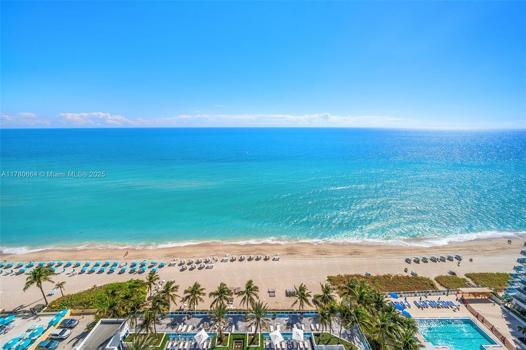 Recently Sold: $2,795,000 (3 beds, 3 baths, 3395 Square Feet)