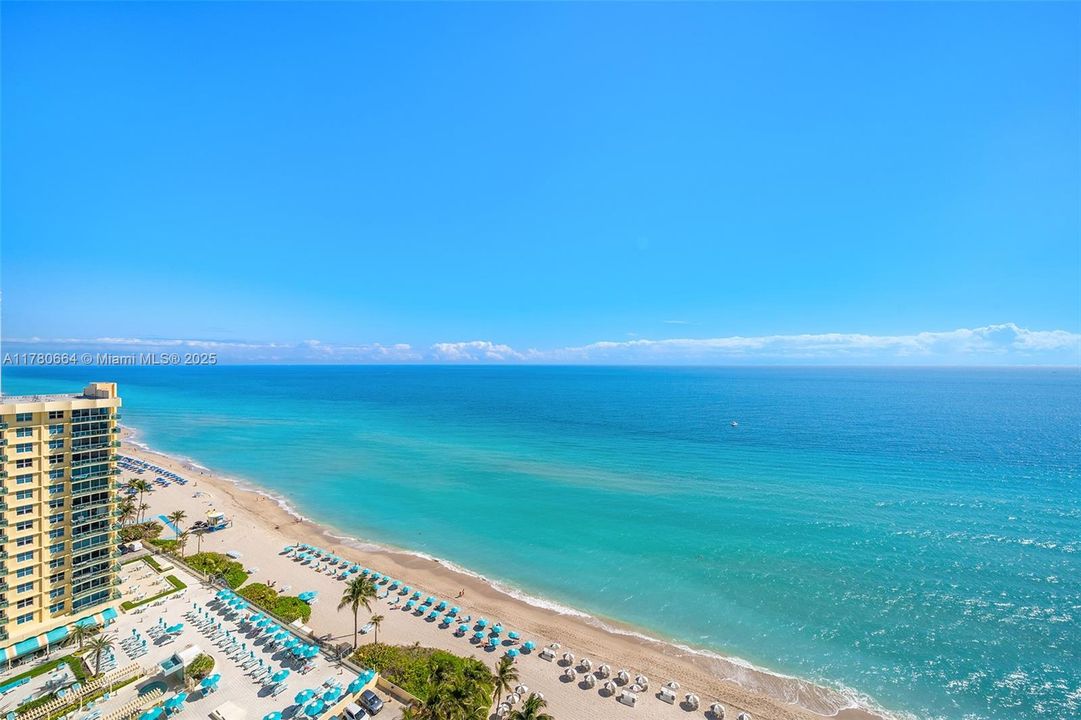 Recently Sold: $2,795,000 (3 beds, 3 baths, 3395 Square Feet)