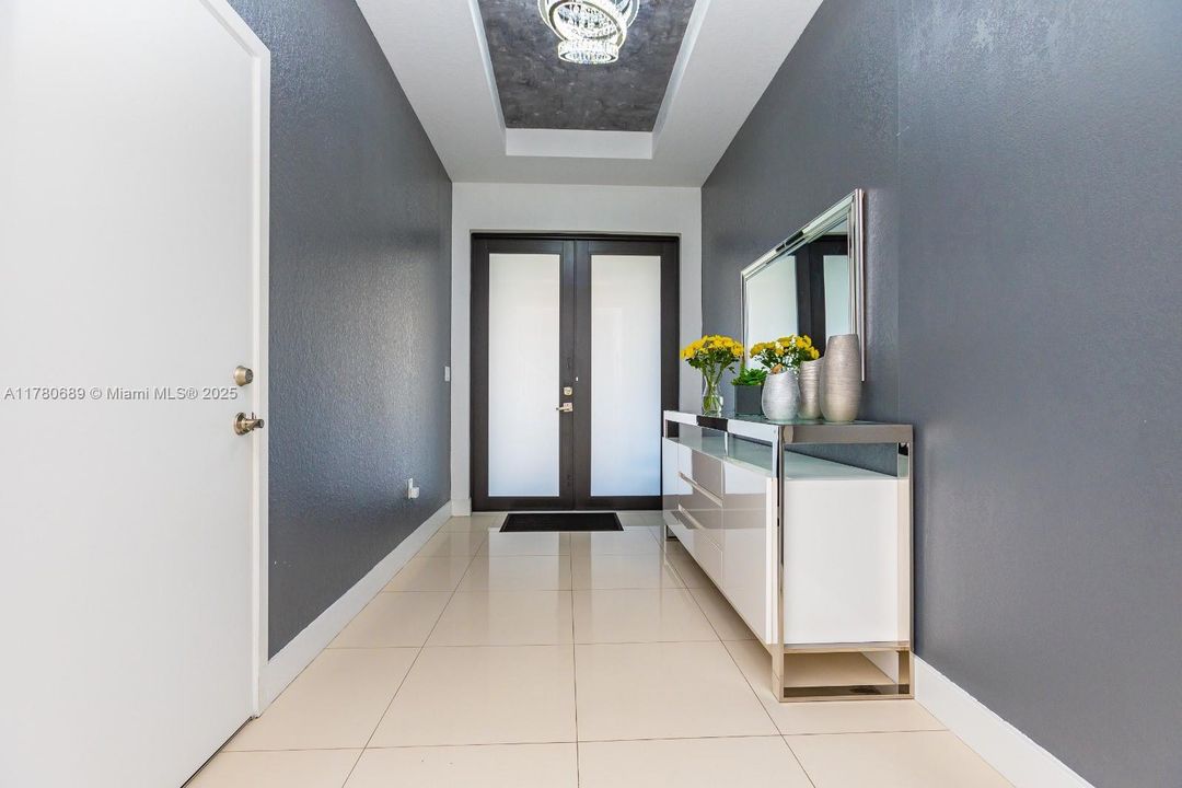 For Sale: $1,250,000 (5 beds, 5 baths, 3796 Square Feet)