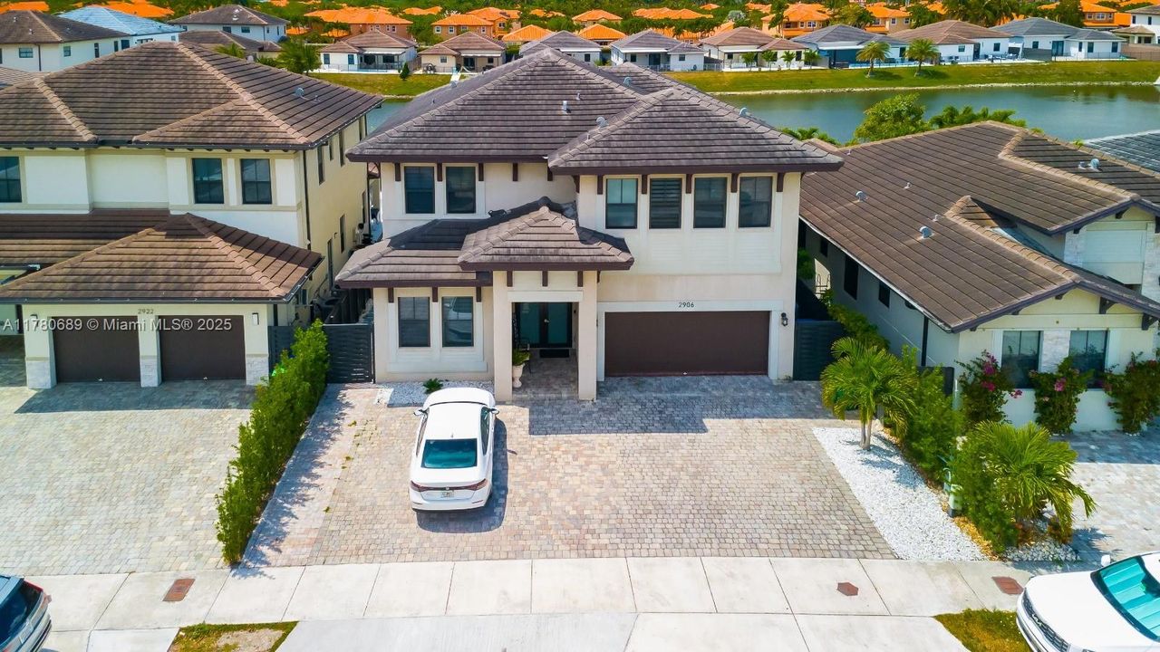 For Sale: $1,250,000 (5 beds, 5 baths, 3796 Square Feet)