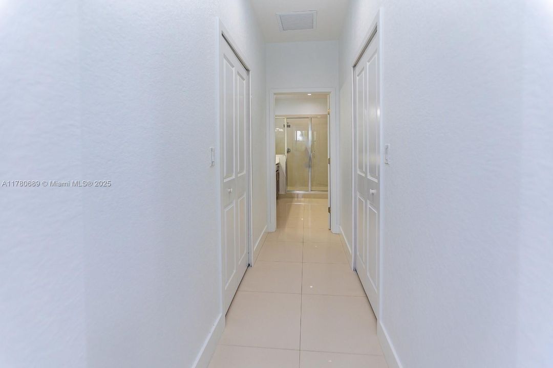 For Sale: $1,250,000 (5 beds, 5 baths, 3796 Square Feet)