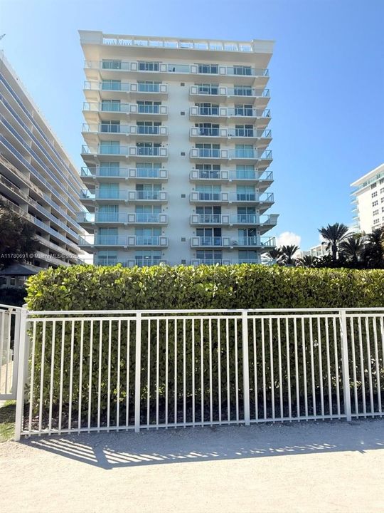 最近售出: $799,000 (1 贝兹, 2 浴室, 924 平方英尺)