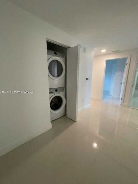 For Sale: $589,000 (2 beds, 2 baths, 1122 Square Feet)