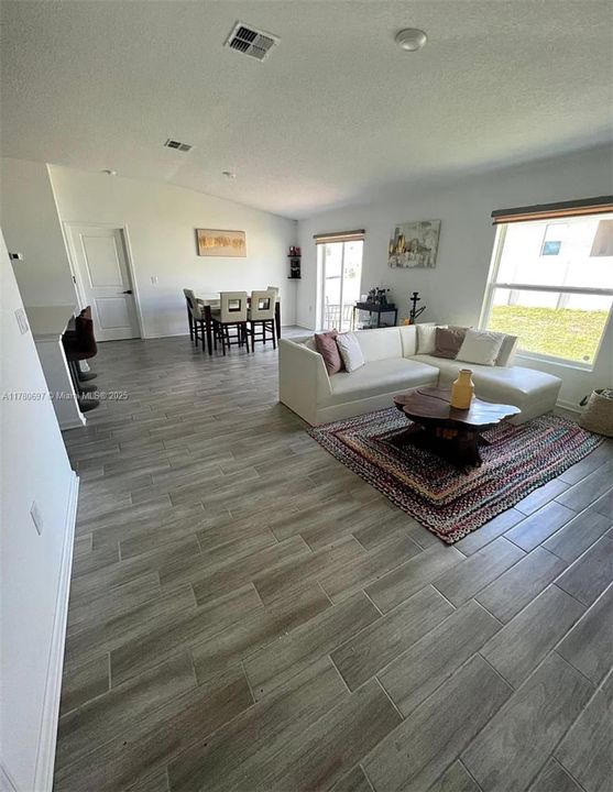 Недавно арендовано: $2,200 (3 спален, 2 ванн, 0 Квадратных фут)