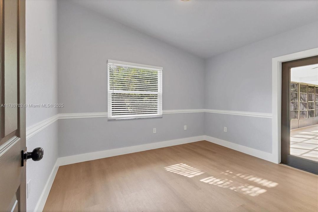 Recently Sold: $269,900 (3 beds, 2 baths, 1401 Square Feet)