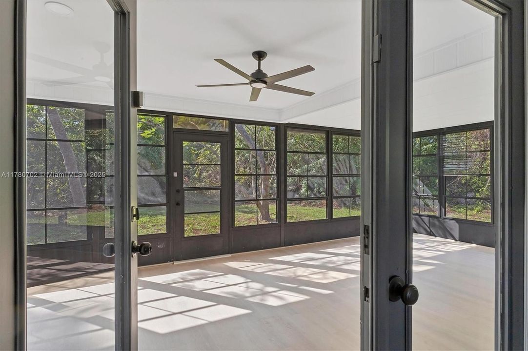 Recently Sold: $269,900 (3 beds, 2 baths, 1401 Square Feet)