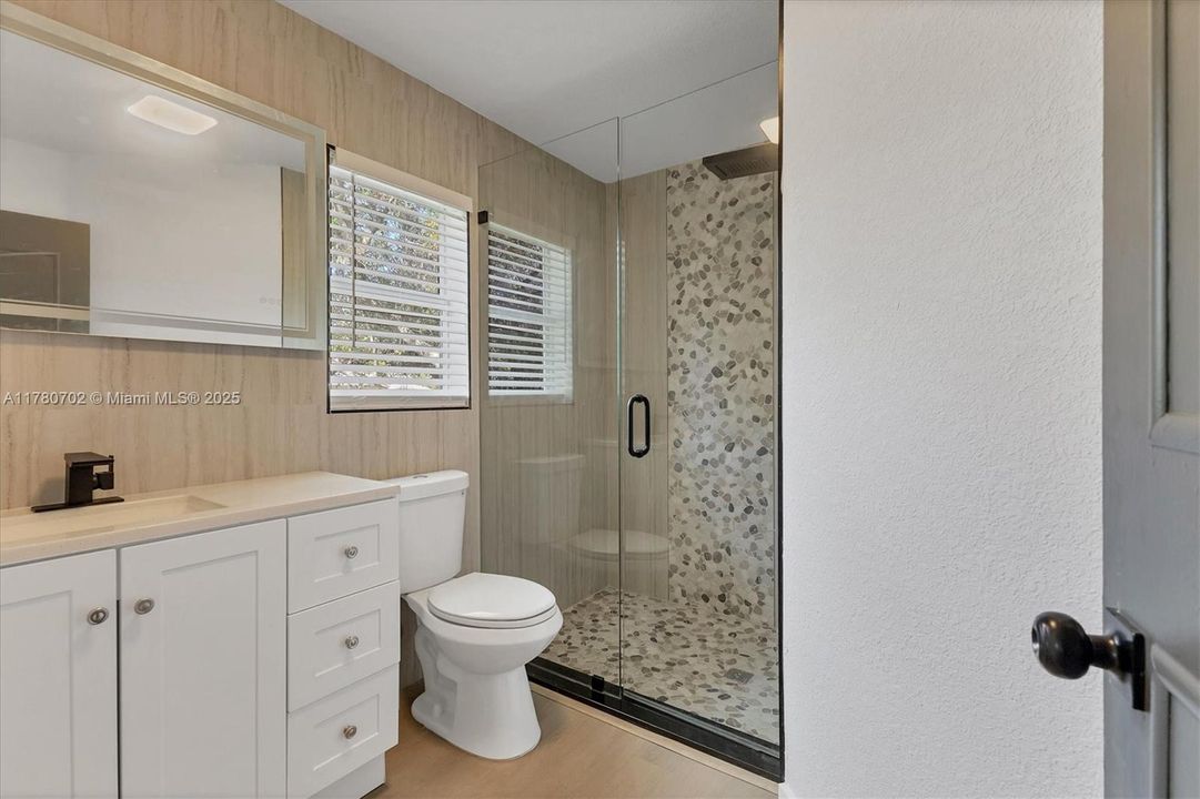 Recently Sold: $269,900 (3 beds, 2 baths, 1401 Square Feet)