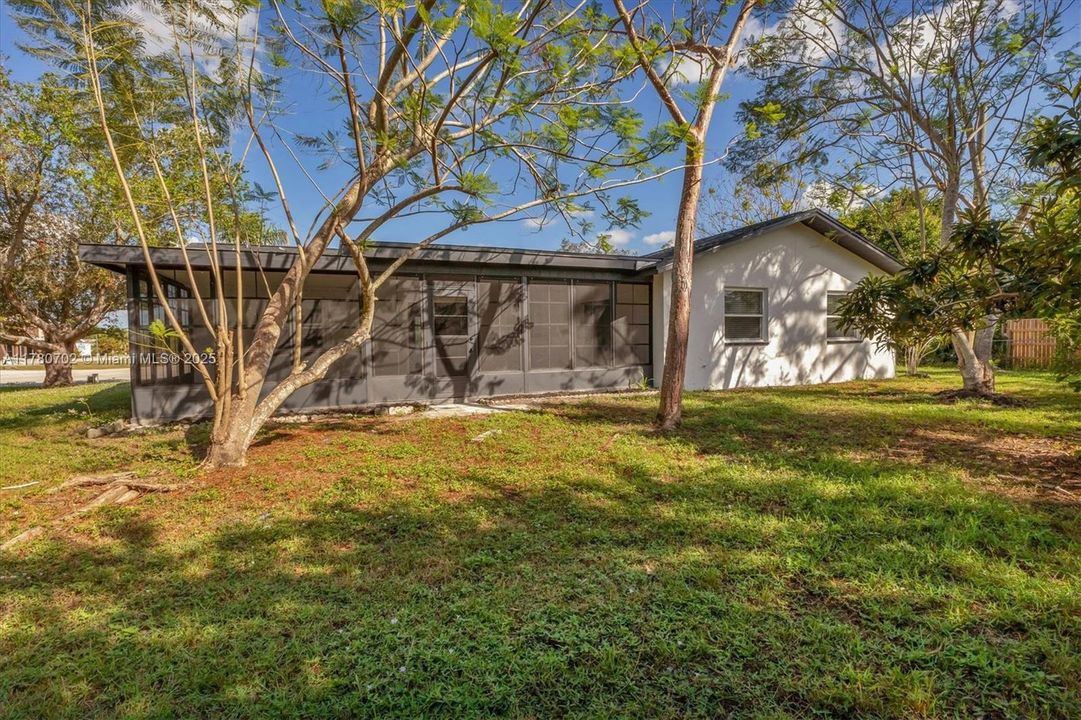 Recently Sold: $269,900 (3 beds, 2 baths, 1401 Square Feet)