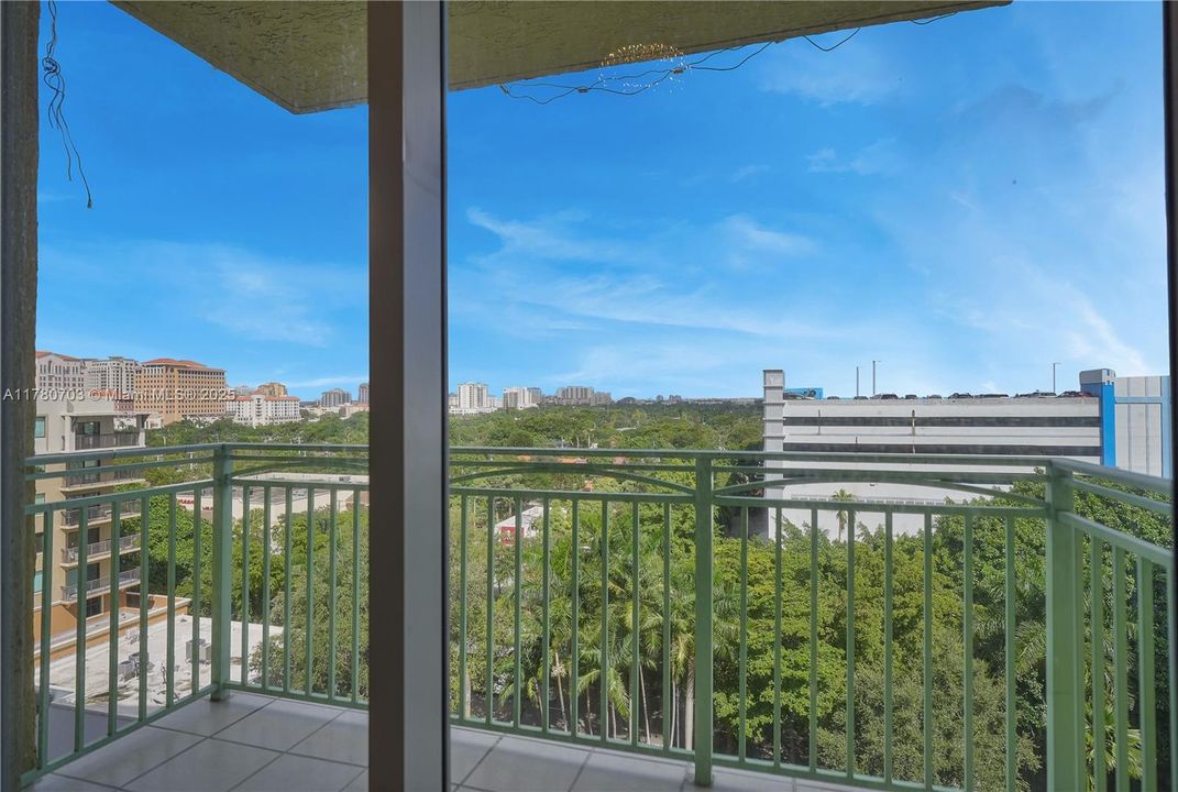 Recently Rented: $3,000 (2 beds, 2 baths, 842 Square Feet)