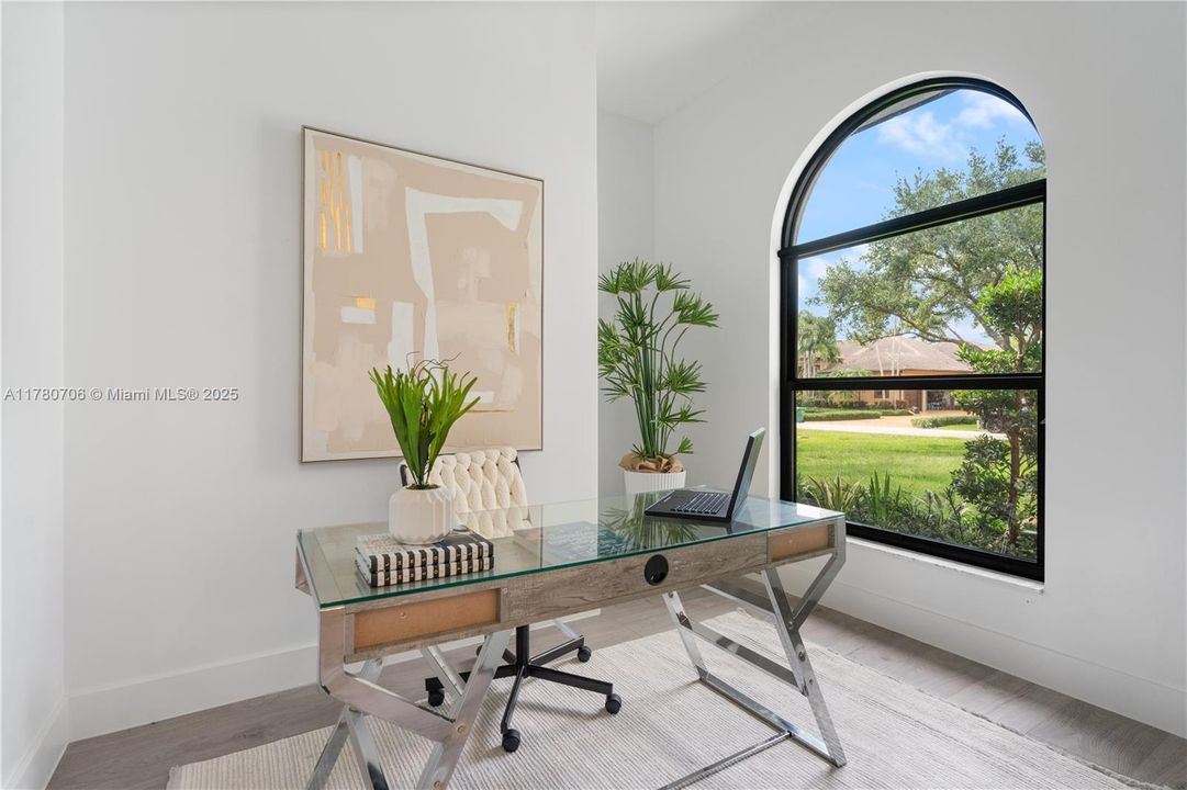 Недавно продано: $1,799,999 (5 спален, 3 ванн, 3339 Квадратных фут)