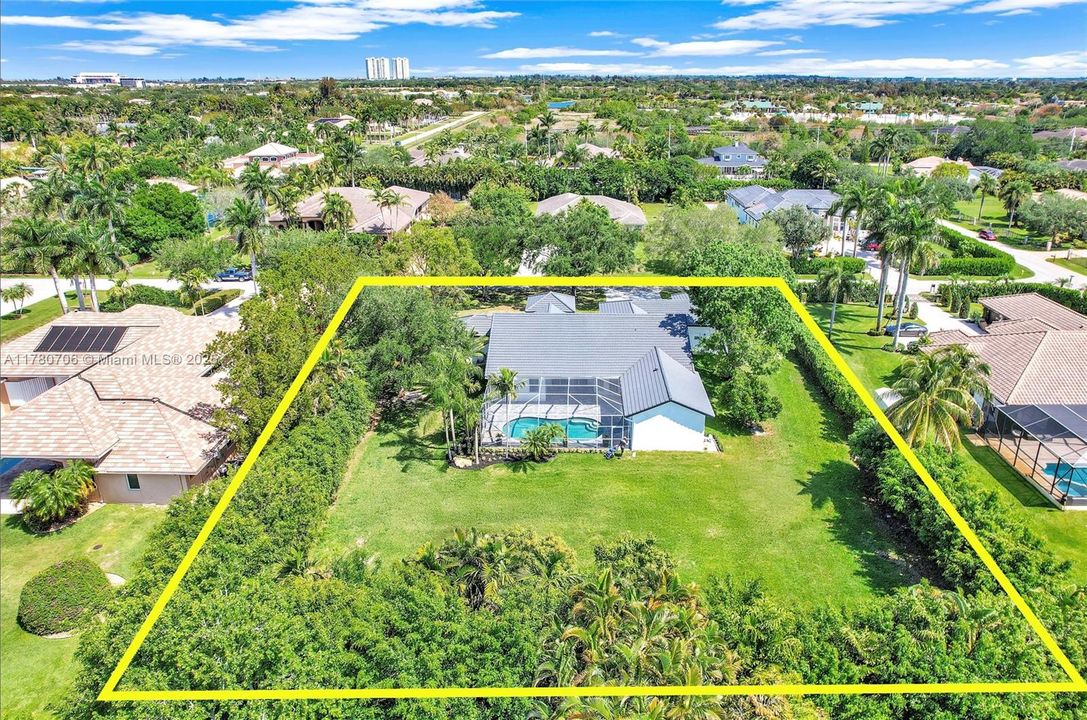 Недавно продано: $1,799,999 (5 спален, 3 ванн, 3339 Квадратных фут)