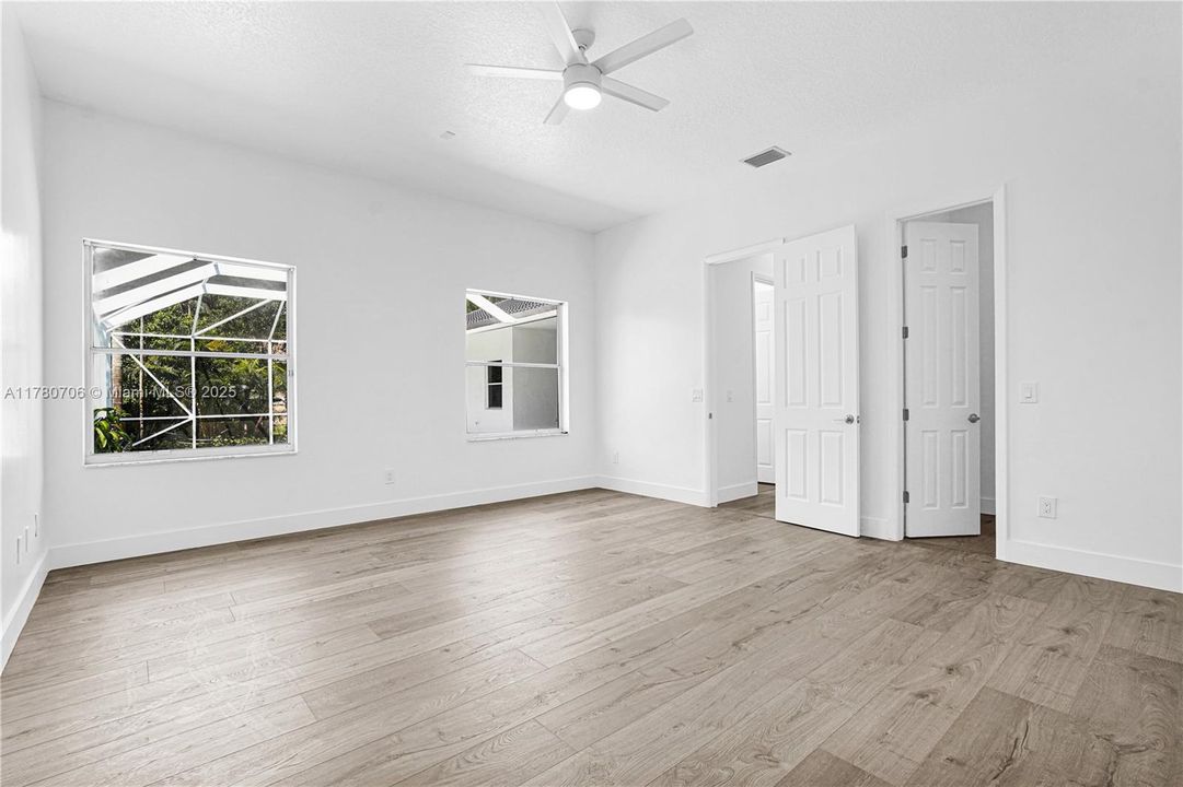 Недавно продано: $1,799,999 (5 спален, 3 ванн, 3339 Квадратных фут)