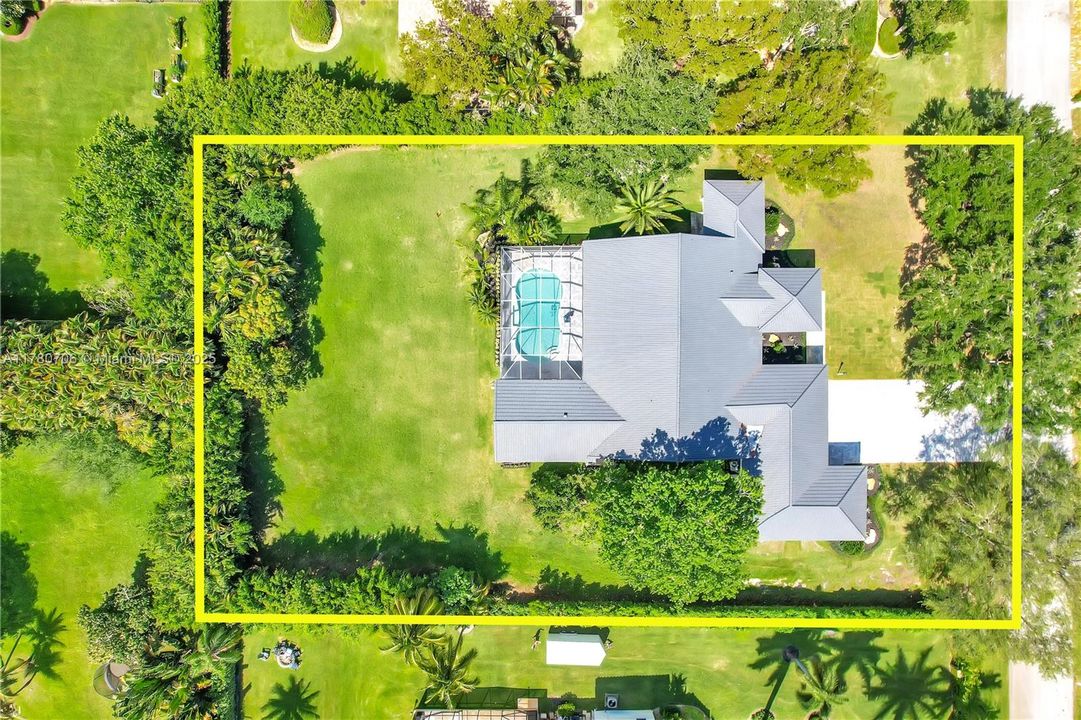 Недавно продано: $1,799,999 (5 спален, 3 ванн, 3339 Квадратных фут)