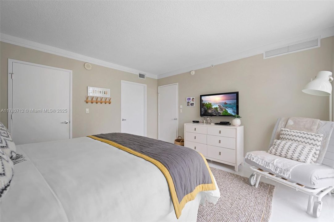 На продажу: $920,000 (3 спален, 2 ванн, 1489 Квадратных фут)