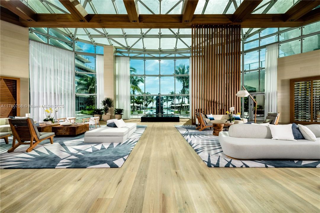 En Renta: $24,900 (3 camas, 3 baños, 2635 Pies cuadrados)