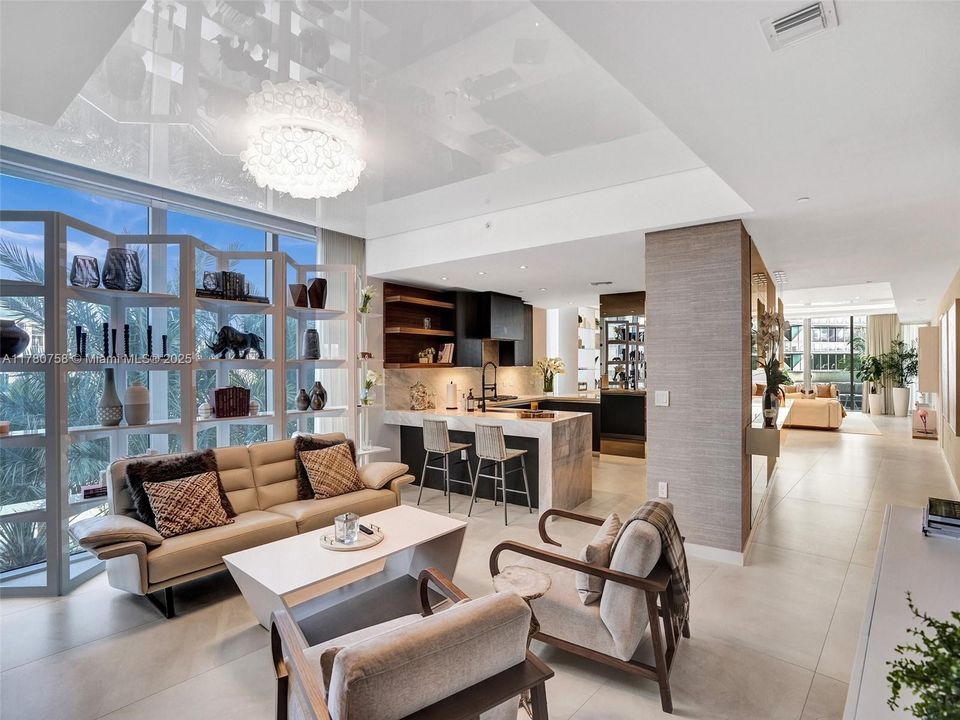 En Renta: $24,900 (3 camas, 3 baños, 2635 Pies cuadrados)