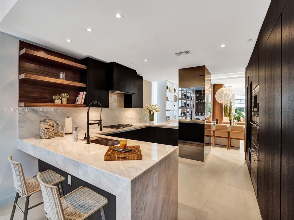 En Renta: $24,900 (3 camas, 3 baños, 2635 Pies cuadrados)