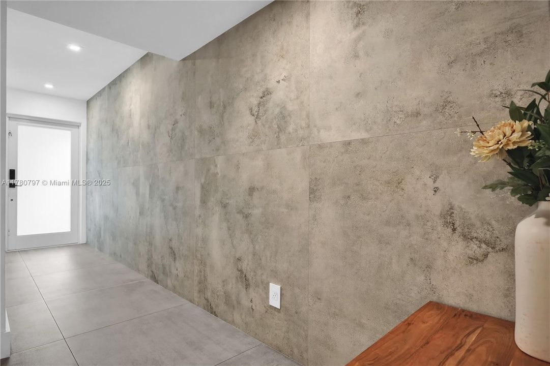 En Venta: $1,999,900 (4 camas, 3 baños, 2425 Pies cuadrados)