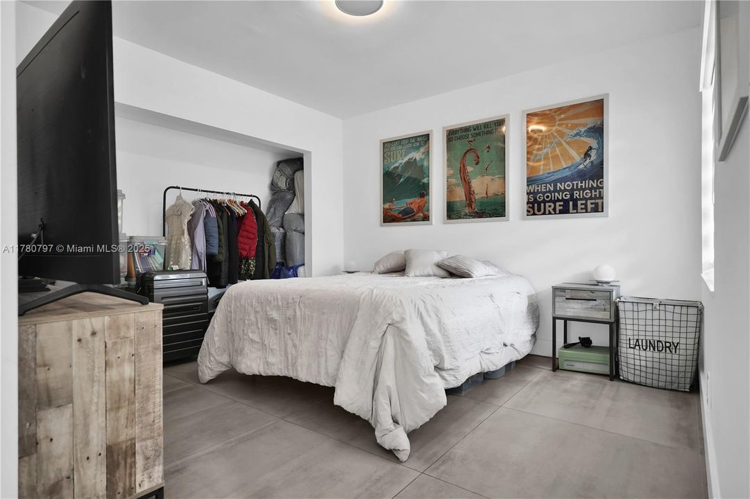 En Venta: $1,999,900 (4 camas, 3 baños, 2425 Pies cuadrados)