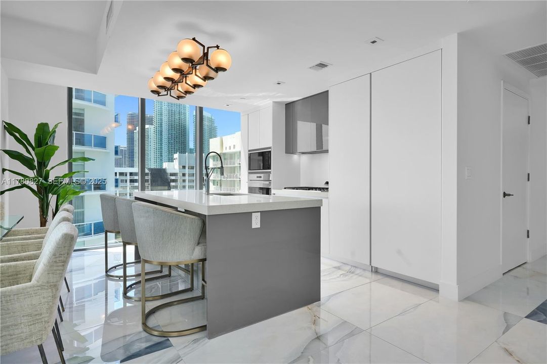 For Sale: $2,950,000 (4 beds, 4 baths, 2743 Square Feet)