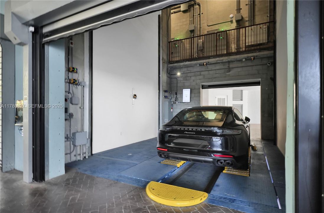 For Sale: $2,950,000 (4 beds, 4 baths, 2743 Square Feet)